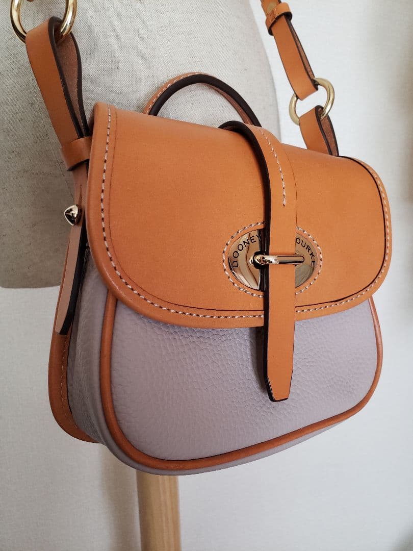 ドゥーニー&バーク ショルダーバッグ グレーパープル