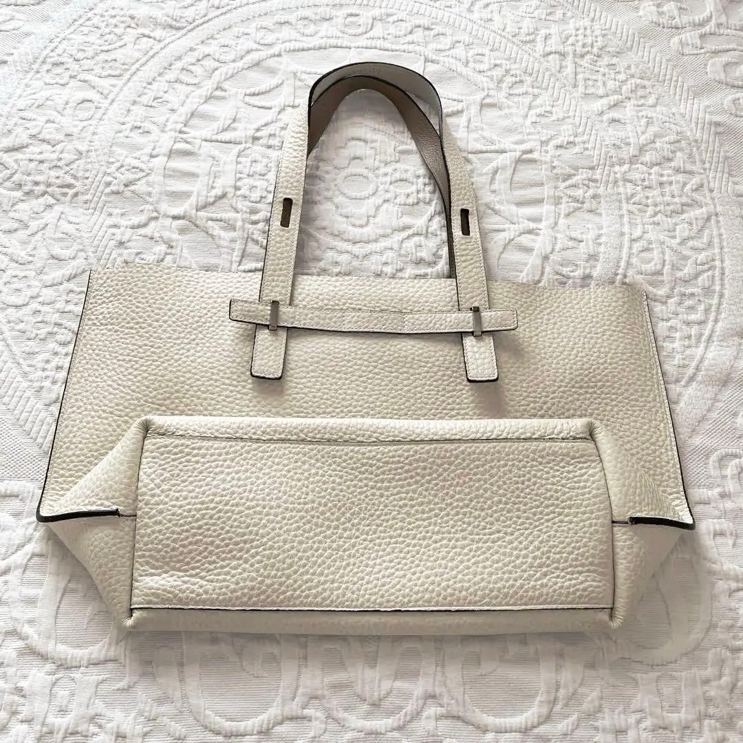 フルラ　GIOVE トートバッグ 美品　未使用　A4 フィット