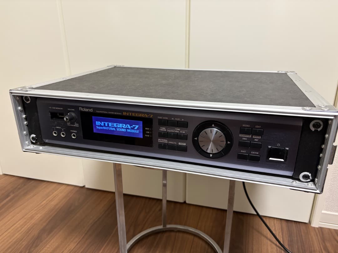 Roland INTEGRA-7 音源モジュール　2Uラック付き