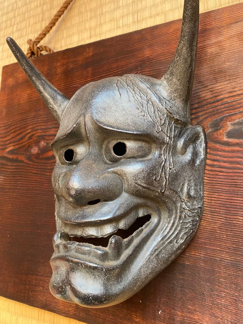 南部鉄器 般若面 壁掛け 木製台座付き 和風インテリア