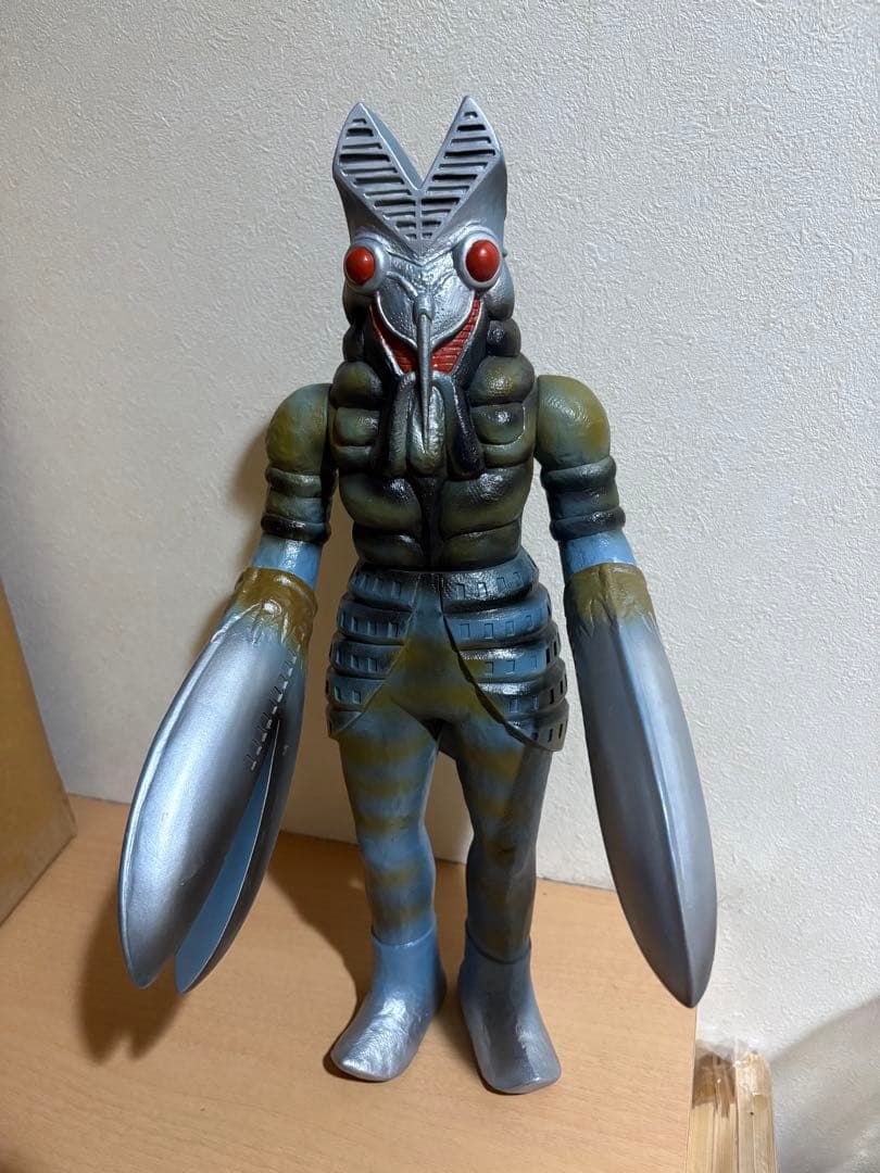 バンダイ バルタン星人 限定版 ソフビ 5060251123