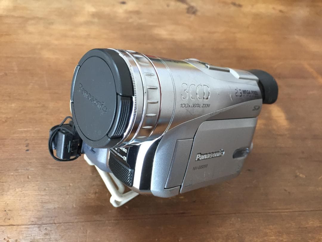 撮影再生ダビングOK　Panasonic NV-GS200　付属品あり　液晶綺麗