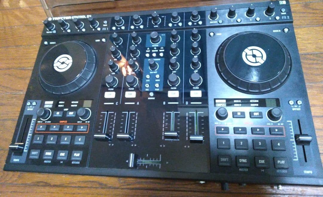 DJ機材 NATIVE INSTRUMENTS TRAKTOR KONTROL S4