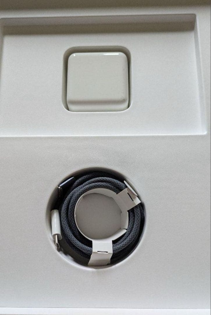 Apple MacBook Air M2 13インチ 8GB/256GB