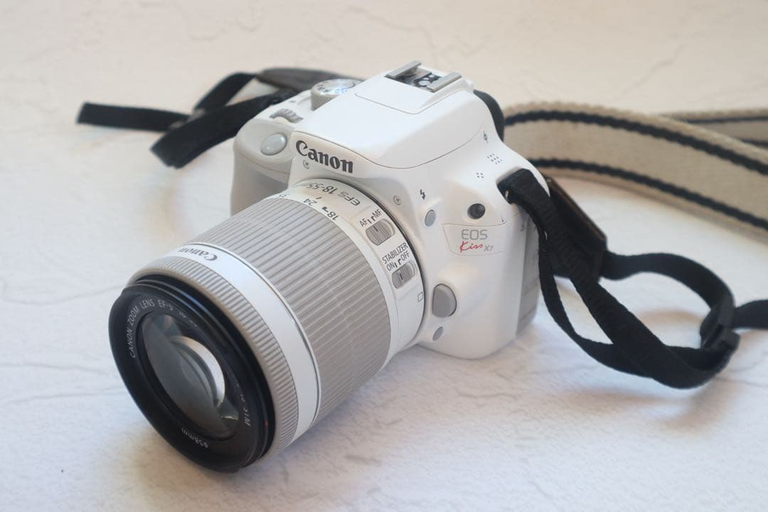 【美品】CANON EOS KISS X7 一眼レフカメラ ホワイト レンズ付き