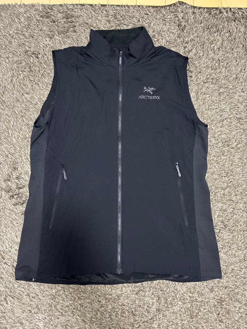 値下げ可能！！ARC'TERYX アトムベスト　黒