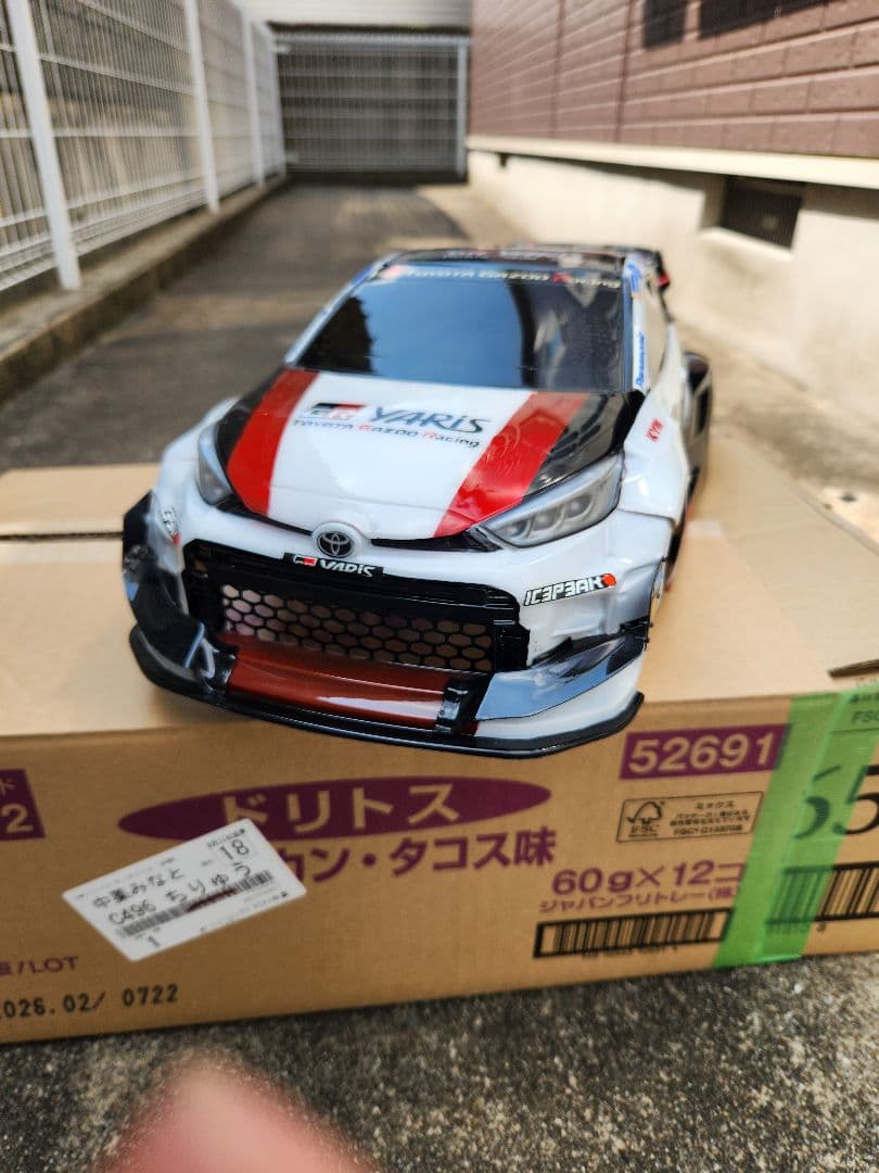 ボムアディクション　GRヤリス　ラジドリ　ラジコン　ボディ