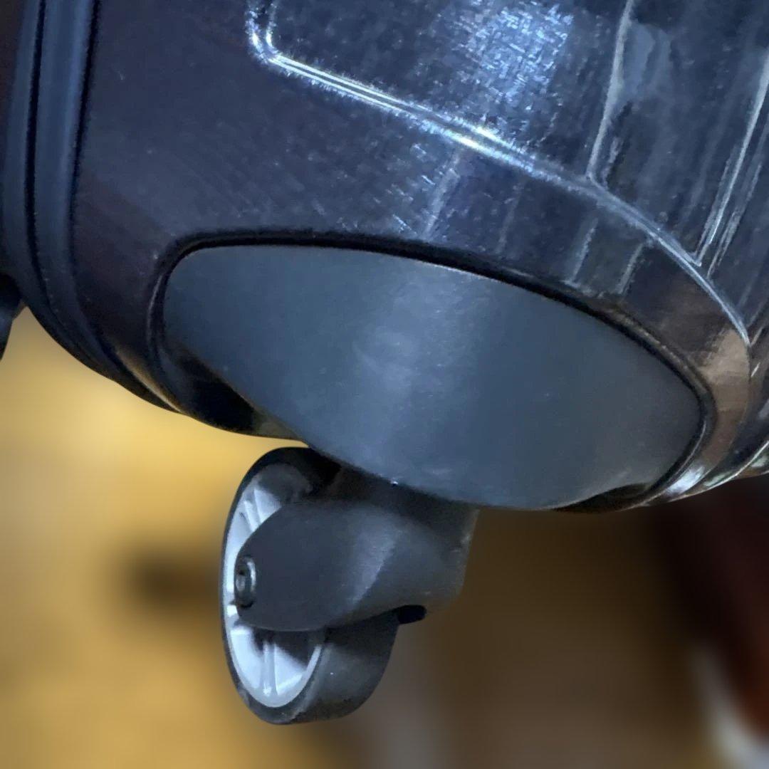 軽量サムソナイトキャリーケース美品68リットル