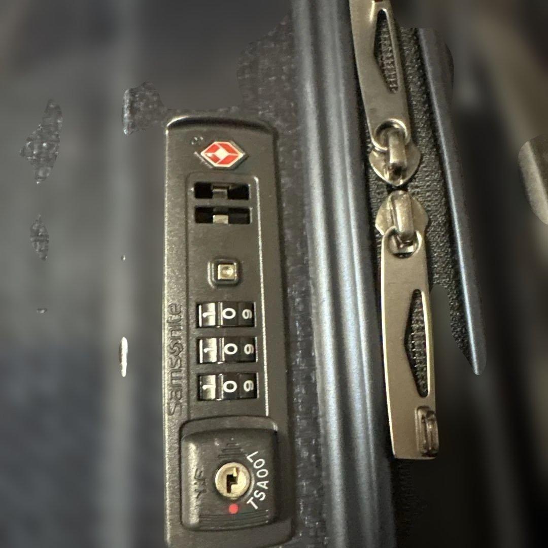 軽量サムソナイトキャリーケース美品68リットル