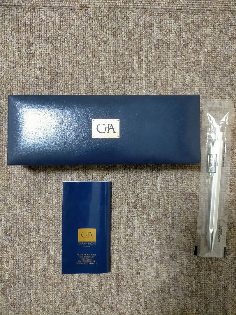 CARAN D'ACHE ボールペン本体 シルバー 専用ボックス付き