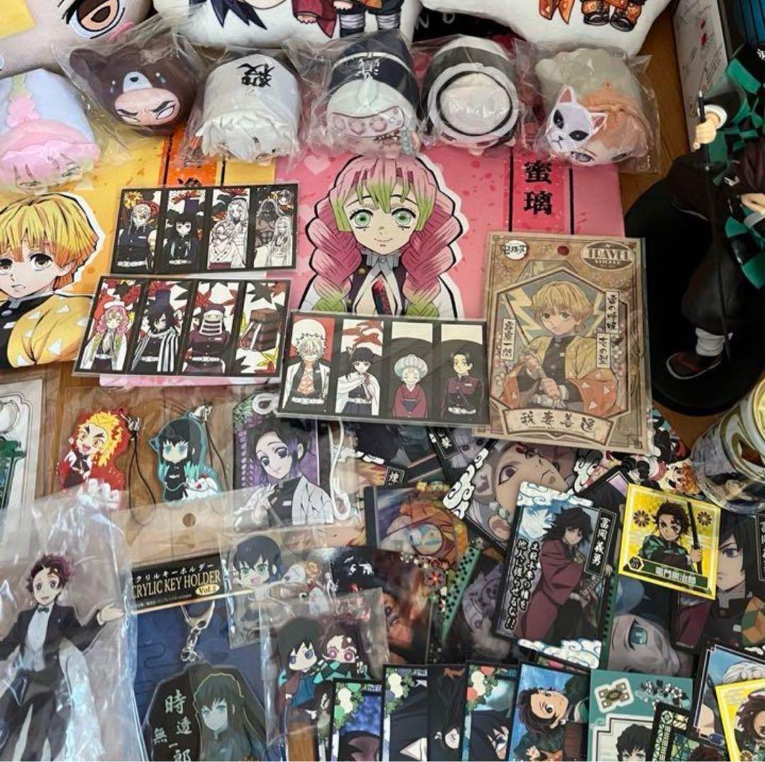 鬼滅の刃 アクリルスタンド アクスタ 缶バッジ フィギュア アクキー まとめ売り
