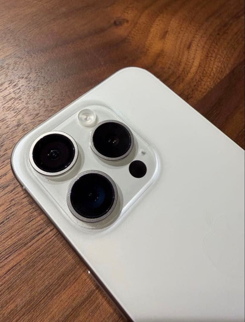 【ユウヤ】iPhone15Pro / 128GB / ホワイトチタニウム