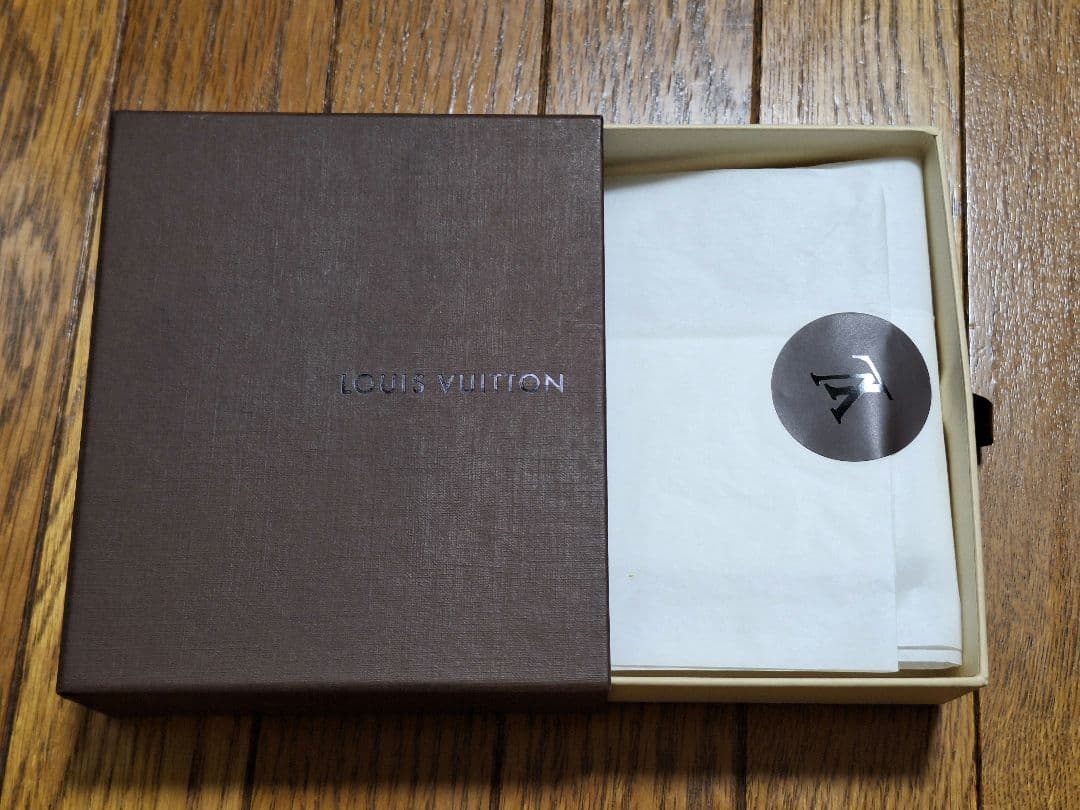 美品！LOUIS VUITTON ポルトフォイユ ヴィエノワ がま口二つ折り財布