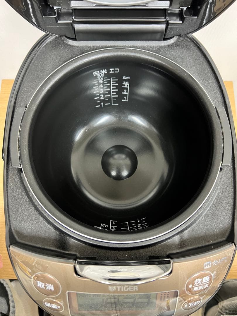 TIGER 炊飯器 5.5合 IH炊きたて JKT-M100 2021年製