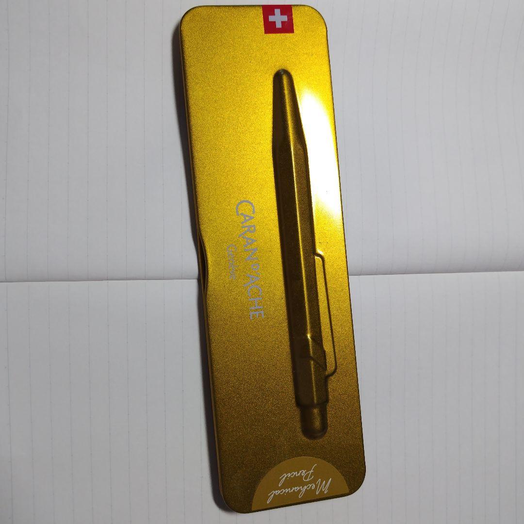 KAWECOのblack、CARANDACHEのgold、KURUTOGAです