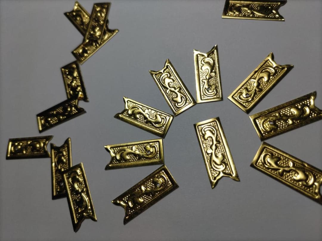 ★特別！☆26ｍｍｘ 100枚【唐草真鍮金具】 神輿、山車、祭り、飾り真鍮金具