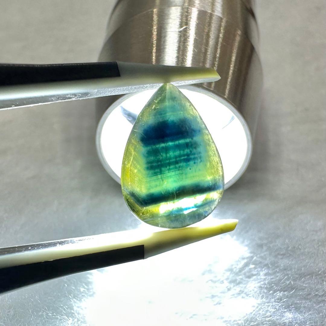 オーストラリア産　バイカラーサファイア　ルース