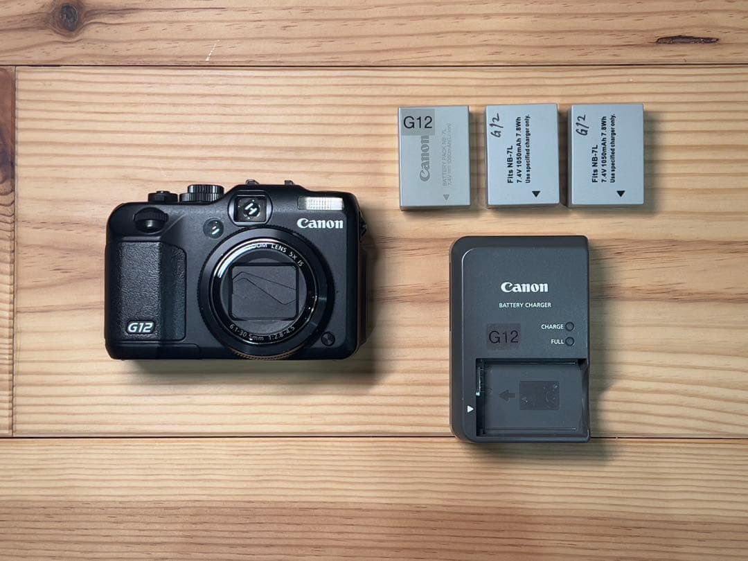 Canon キャノン PowerShot G12 バッテリー3個、充電器