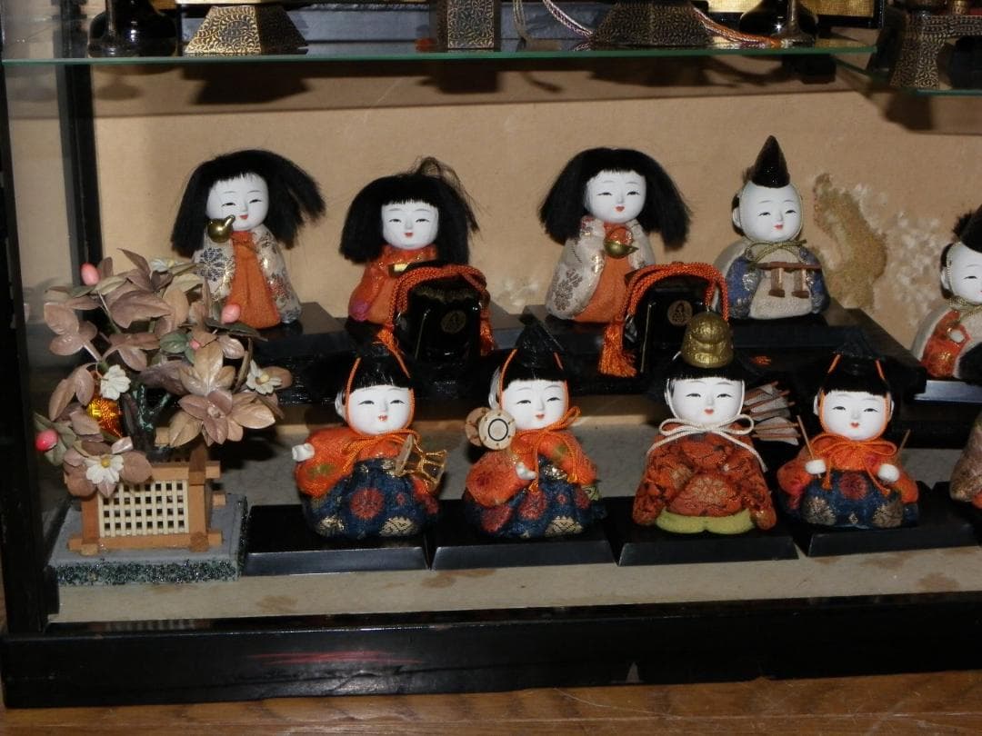 ミニサイズ　ひな人形飾り　ケース入り！