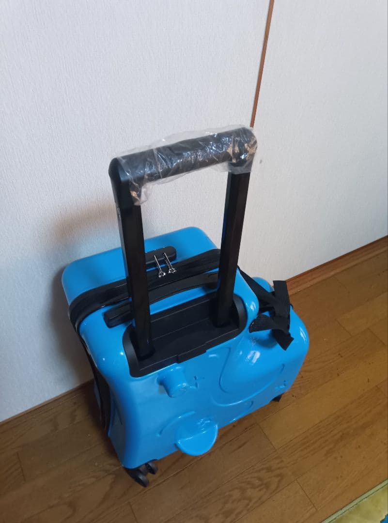 子供が乗れるキャリーケース