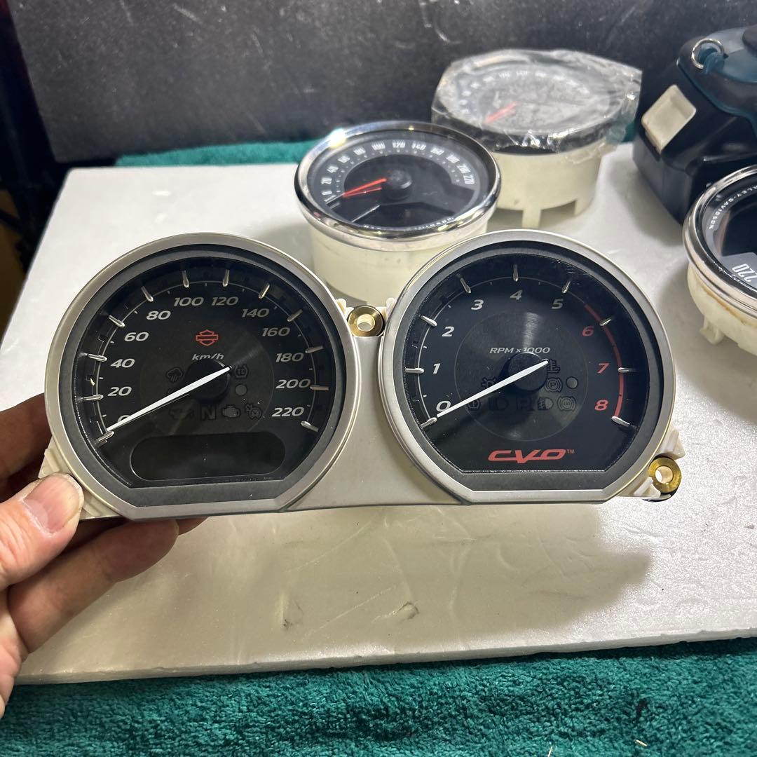 HD ストリートグライド、ロードグライドCVOスピードメーター撤去品