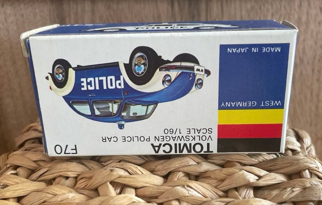 〈トミカ〉青箱 F70 フォルクスワーゲン ポリスカー ドイツ緑 (日本製)