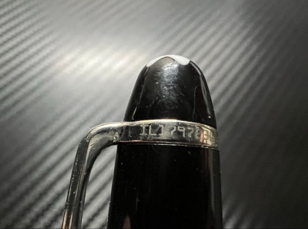 モンブラン P164 クラシック ボールペン プラチナライン