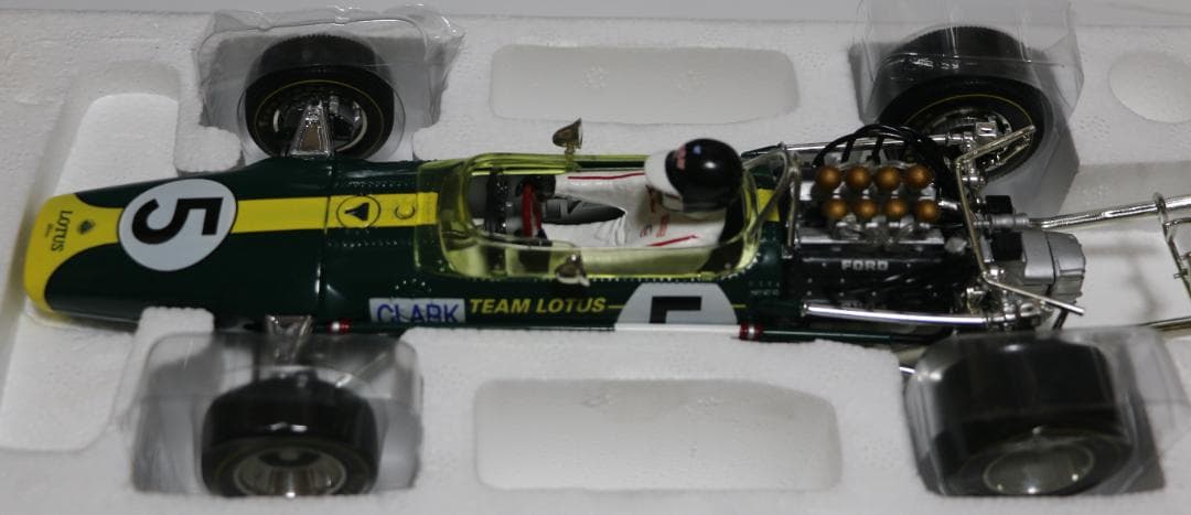 Quartzo１/１８ クラシックモデル　ロータス４９　１９６７ジム・クラーク