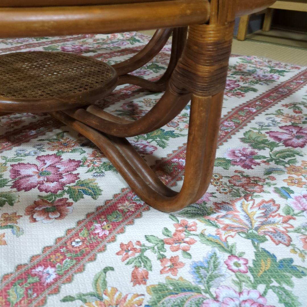 レトロ　ラタン製 円形座卓 メッシュデザイン　　直径９０センチ　高さ３５センチ