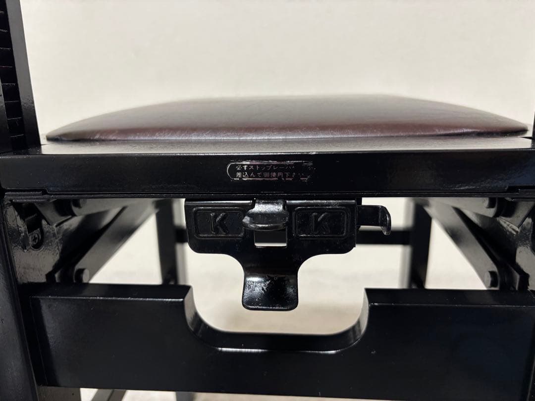 kawai トムソン椅子