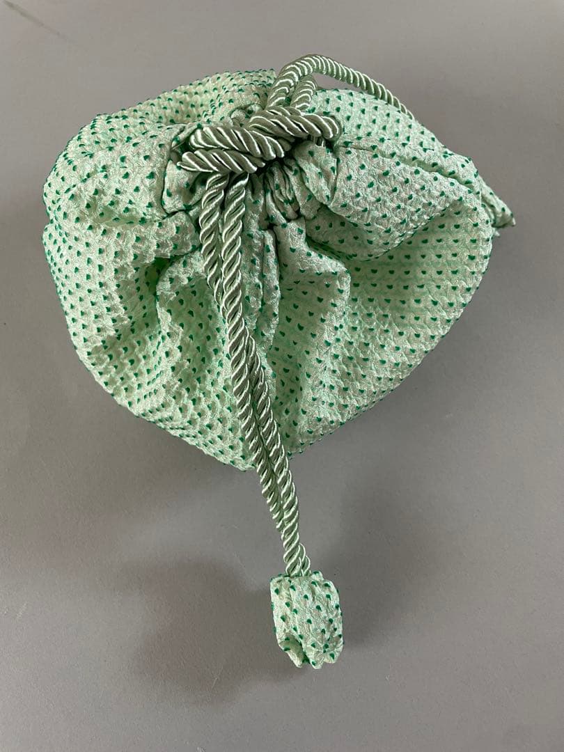 七五三　3歳　正絹　総絞りの被布　　ハンドメイド　巾着付き