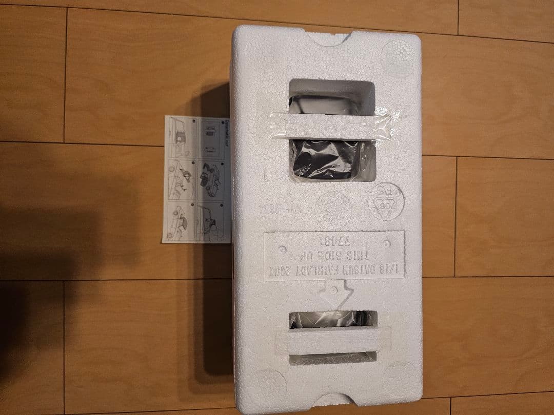 未展示品 オートアート 1/18 ダットサン フェアレディ 2000 SR311