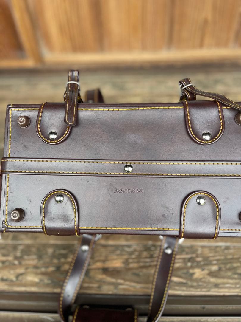 レザーボックスバック　革鞄