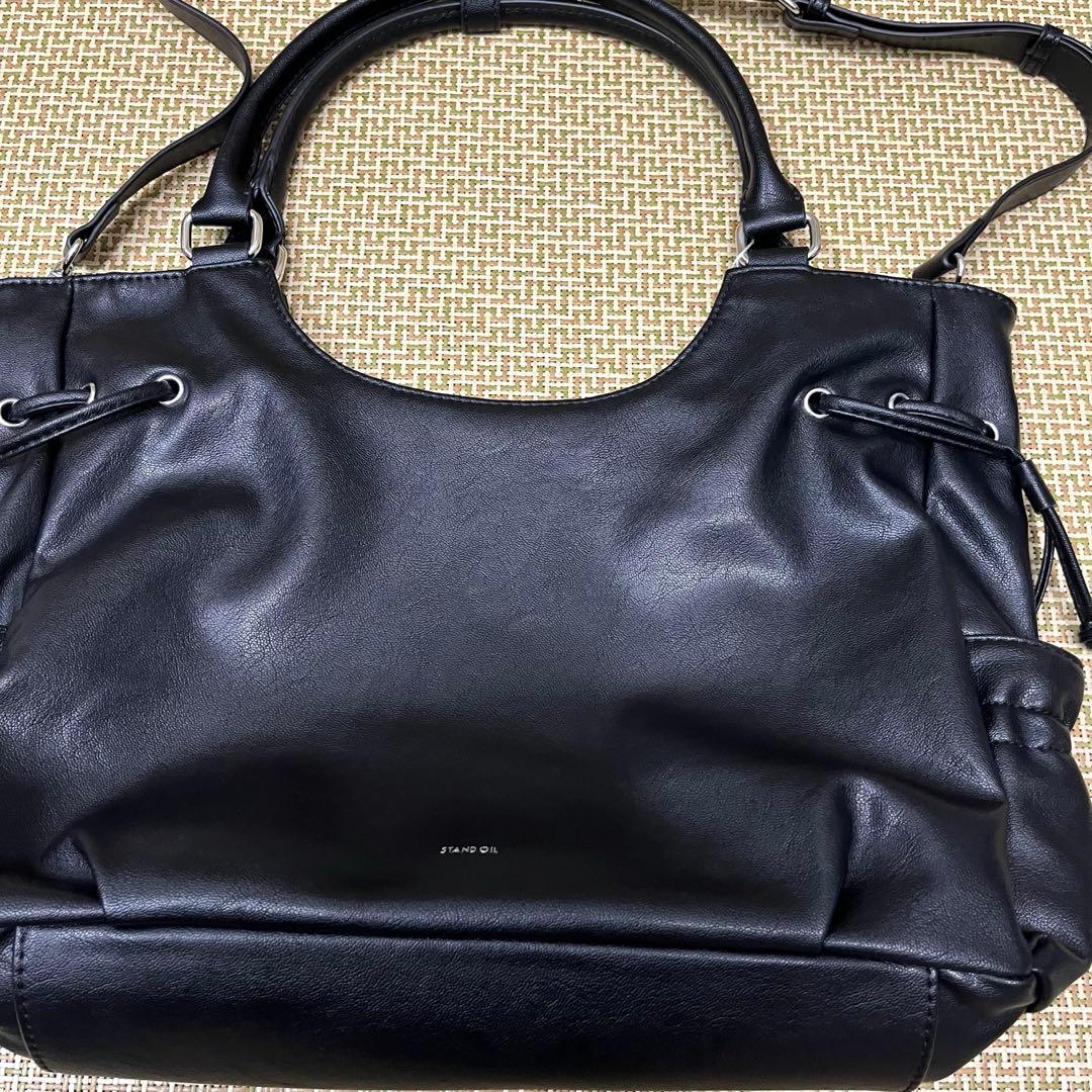 STAND OIL 黒いショルダーバッグ