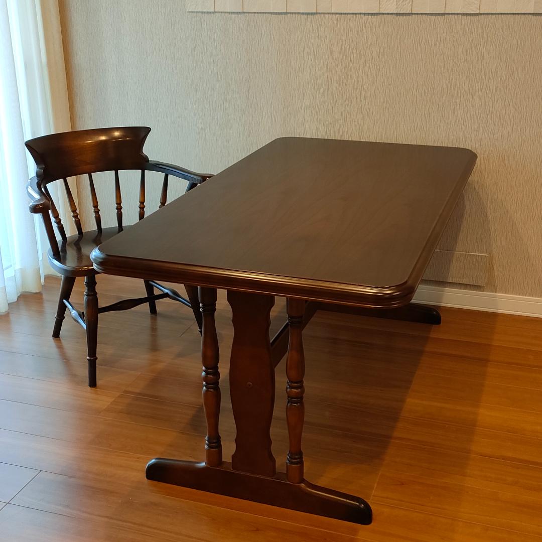 〈美品〉カリモク　コロニアル　ダイニングテーブル　天然木　ろくろ