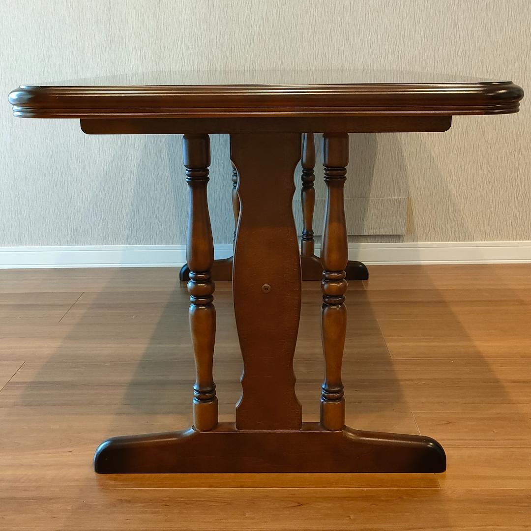 〈美品〉カリモク　コロニアル　ダイニングテーブル　天然木　ろくろ