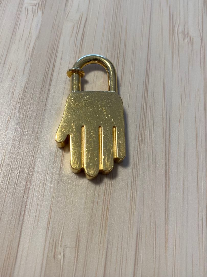 エルメス（HERMES）ハンドモチーフカデナ2002年　ゴールド　チャーム