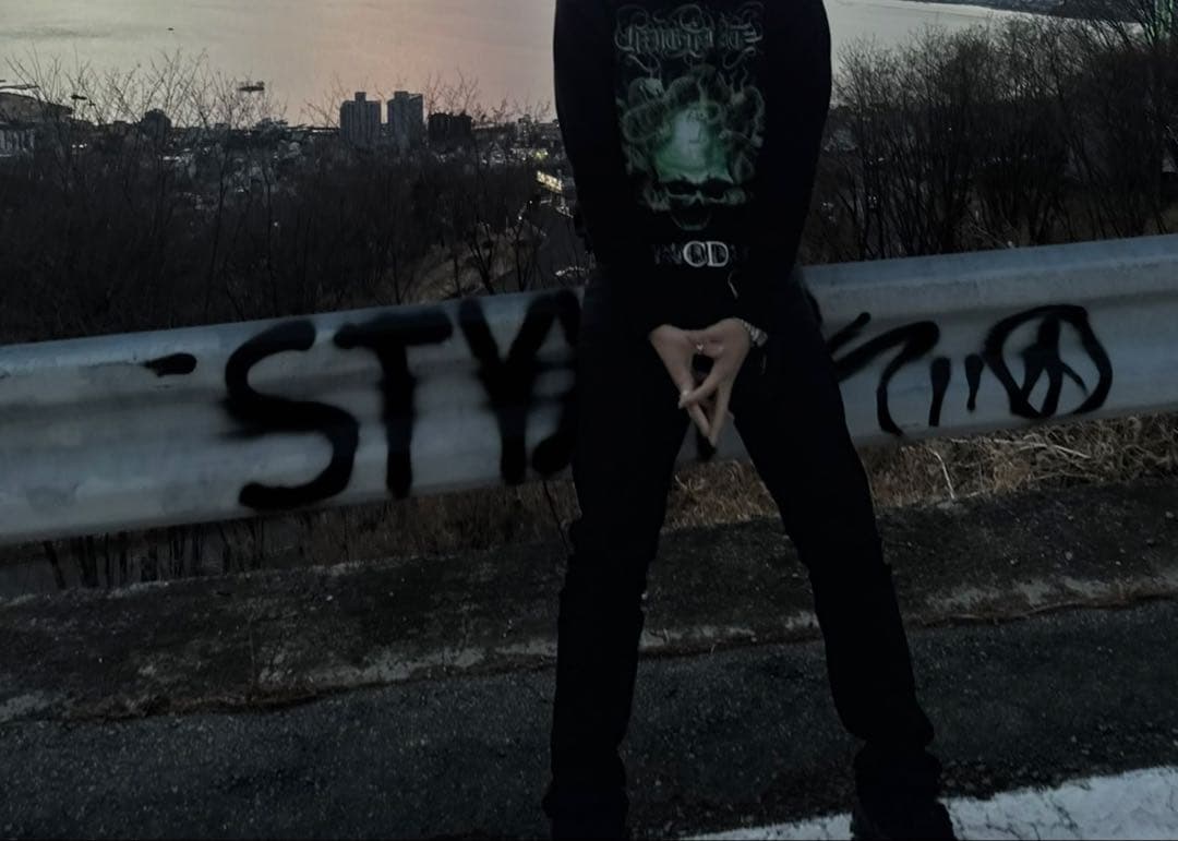 YXNGBRATZ メドゥーサパーカー jahxncho ORIGAMI 着用