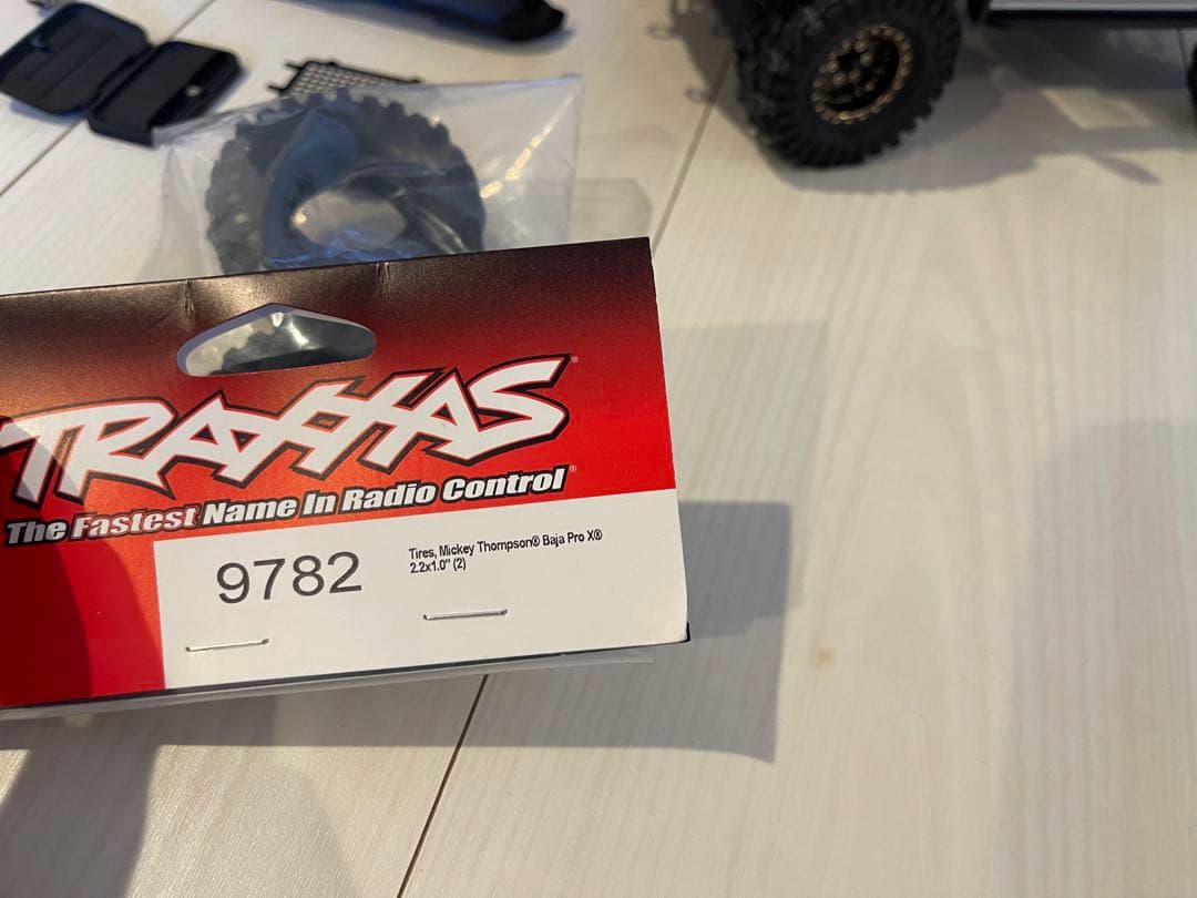 トラクサス　TRX4M ブロンコ　美品　フルカスタム　4×4