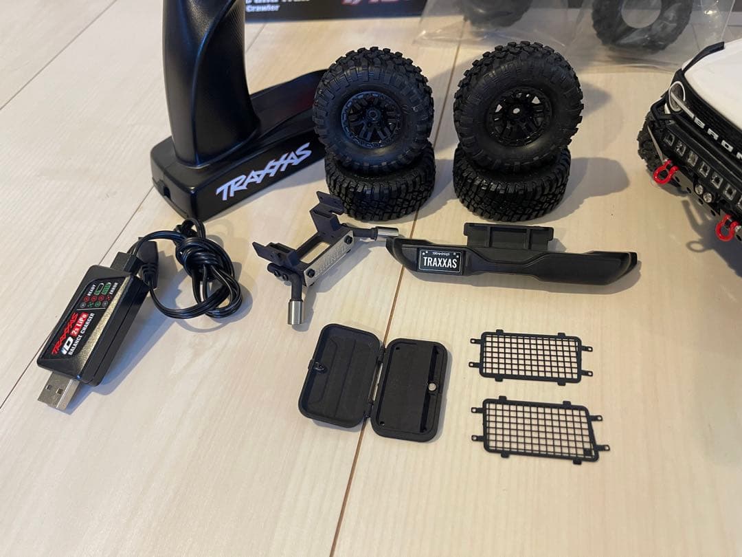 トラクサス　TRX4M ブロンコ　美品　フルカスタム　4×4