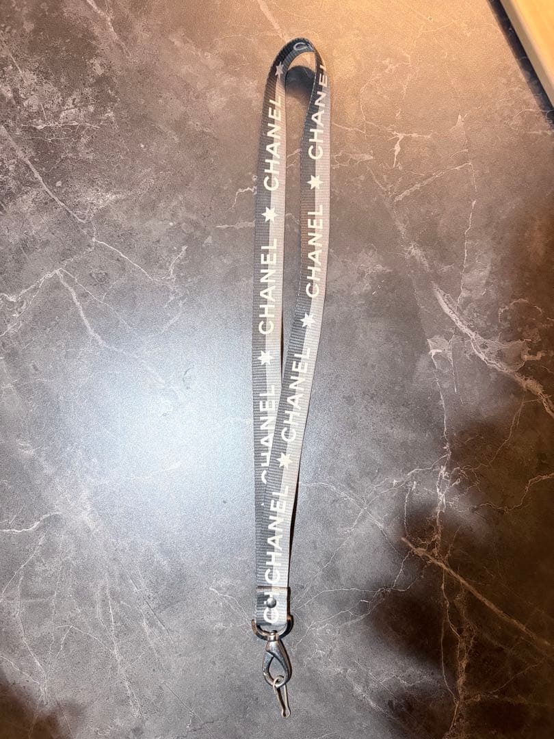 CHANEL ロゴ入りナイロンストラップ