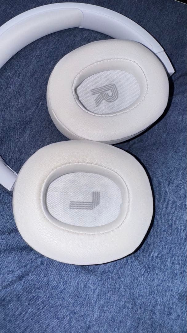 【ほぼ未使用】JBL TUNE 770NC ワイヤレスヘッドホン ホワイト