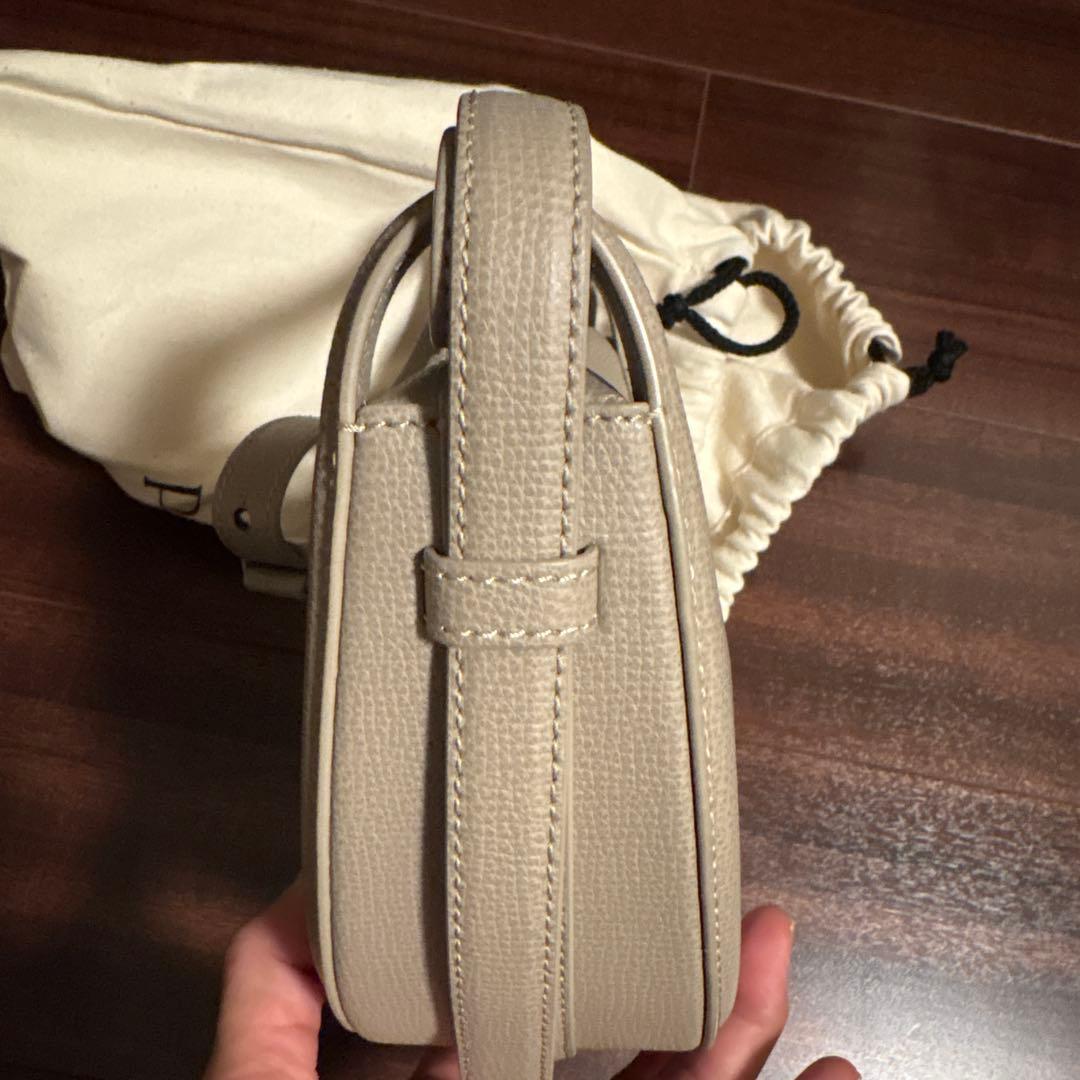 POLÈNE グレー レザー ショルダーバッグ