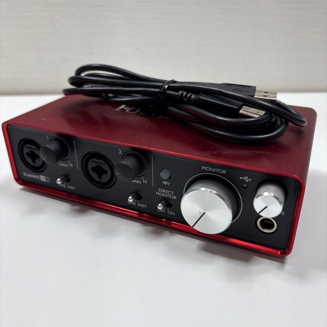 良品　Focusrite Scarlet t 2i2 オーディオインターフェース