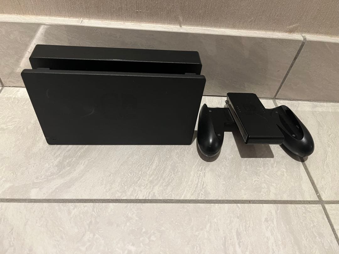 Nintendo switch本体 + ドック + グリップ+HDMI等