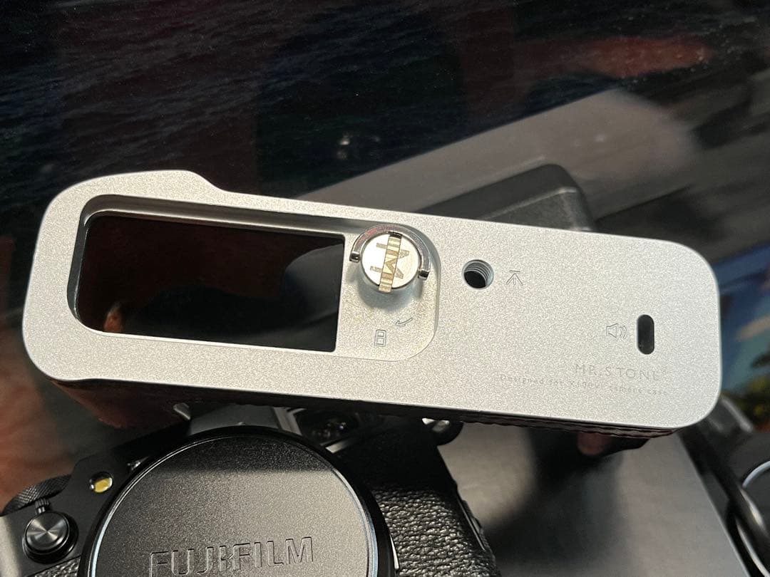 富士フイルムX100VI 付属品多数　1000ショット 保証書　元箱他