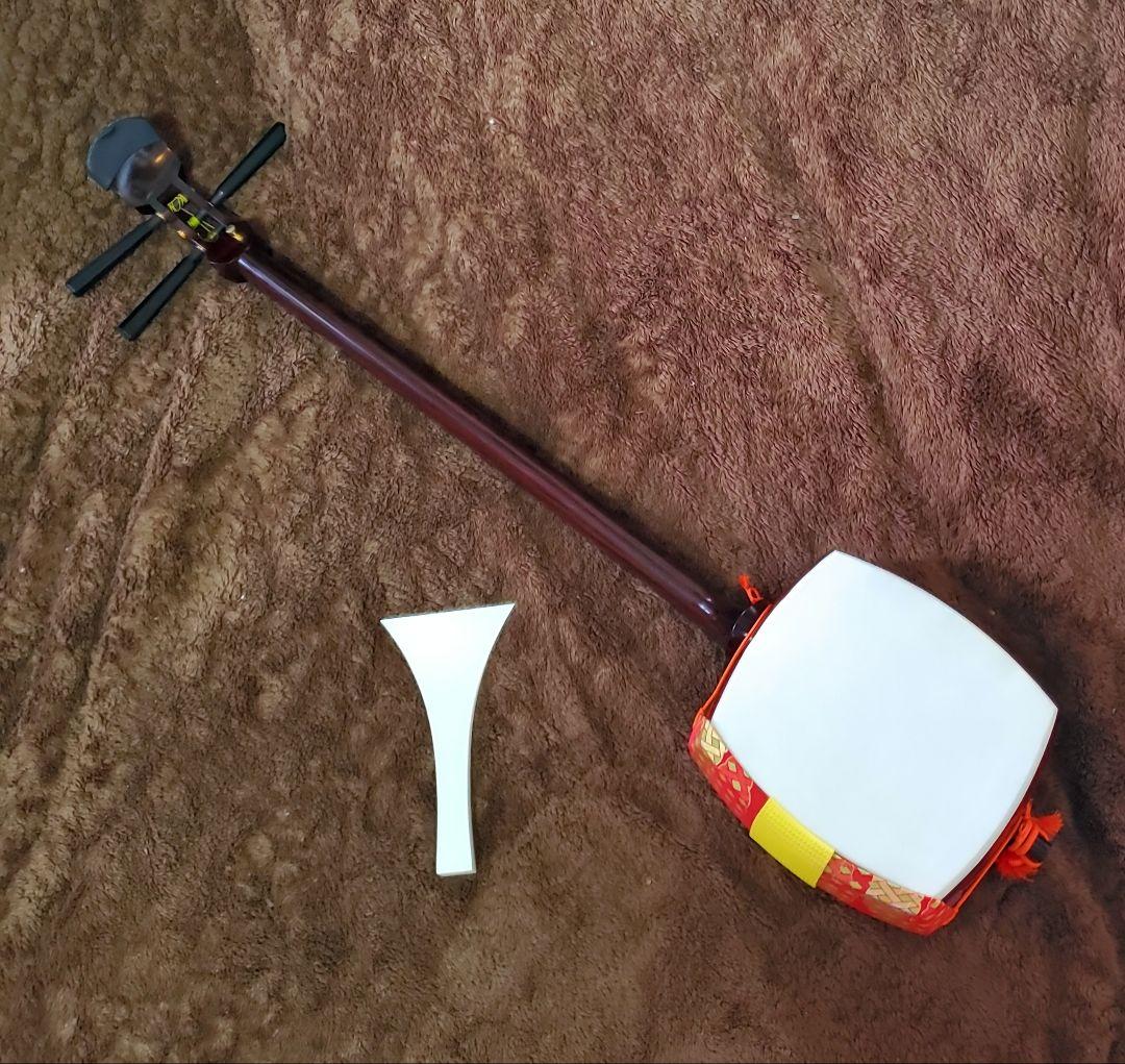 三味線　紅木 中棹 東さわり 撥 駒 長袋他 ケース付 皮破れなし 短棹 ５厘大