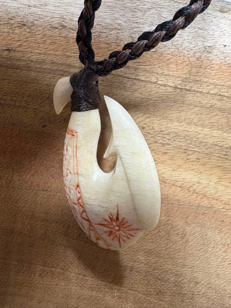 ボーンカービングネックレス(sw62)マッコウ