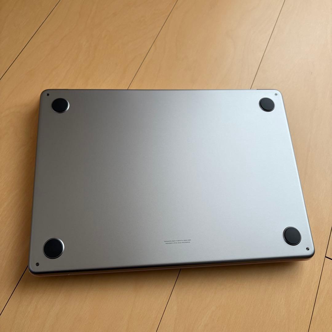 【美品】Apple MacBook Air M2チップ256GB　スペースグレイ