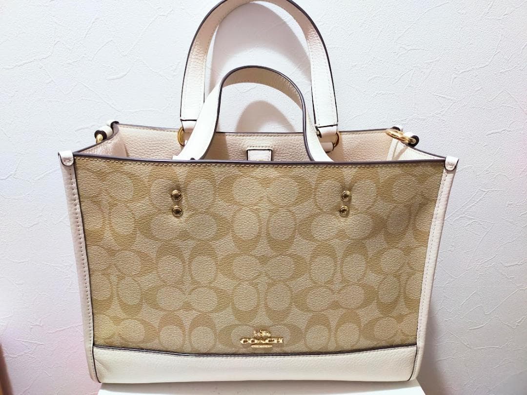 【中古】COACH　デンプシー キャリーオール シグネチャー キャンバス